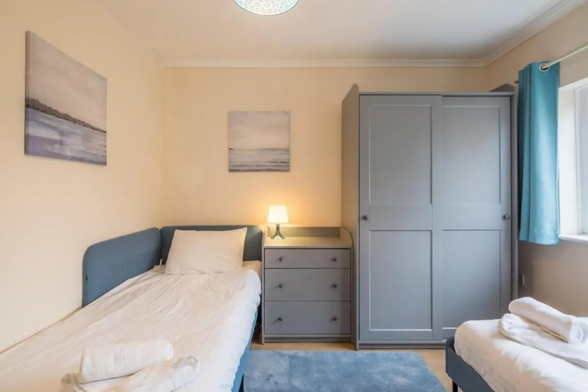 Prázdninový dům 4 Bed Central Home - Perfect Location With Parking Cambridge